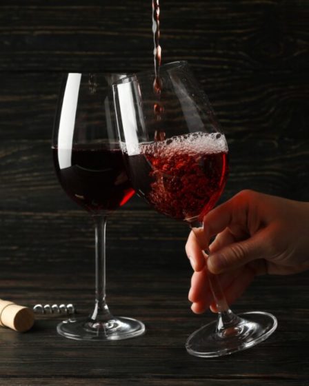 Décanter un vin - Combien de temps décanter un Pauillac